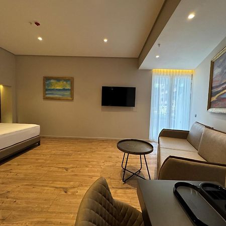 Arka Art Hotel Kashari Exterior foto A room at the hotel