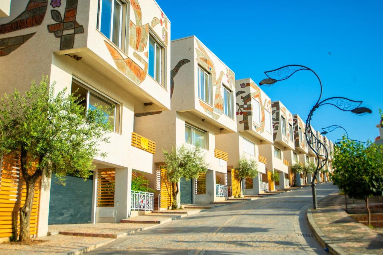 Arka Art Hotel Kashari Exterior foto Residential neighborhood in the city of Murcia