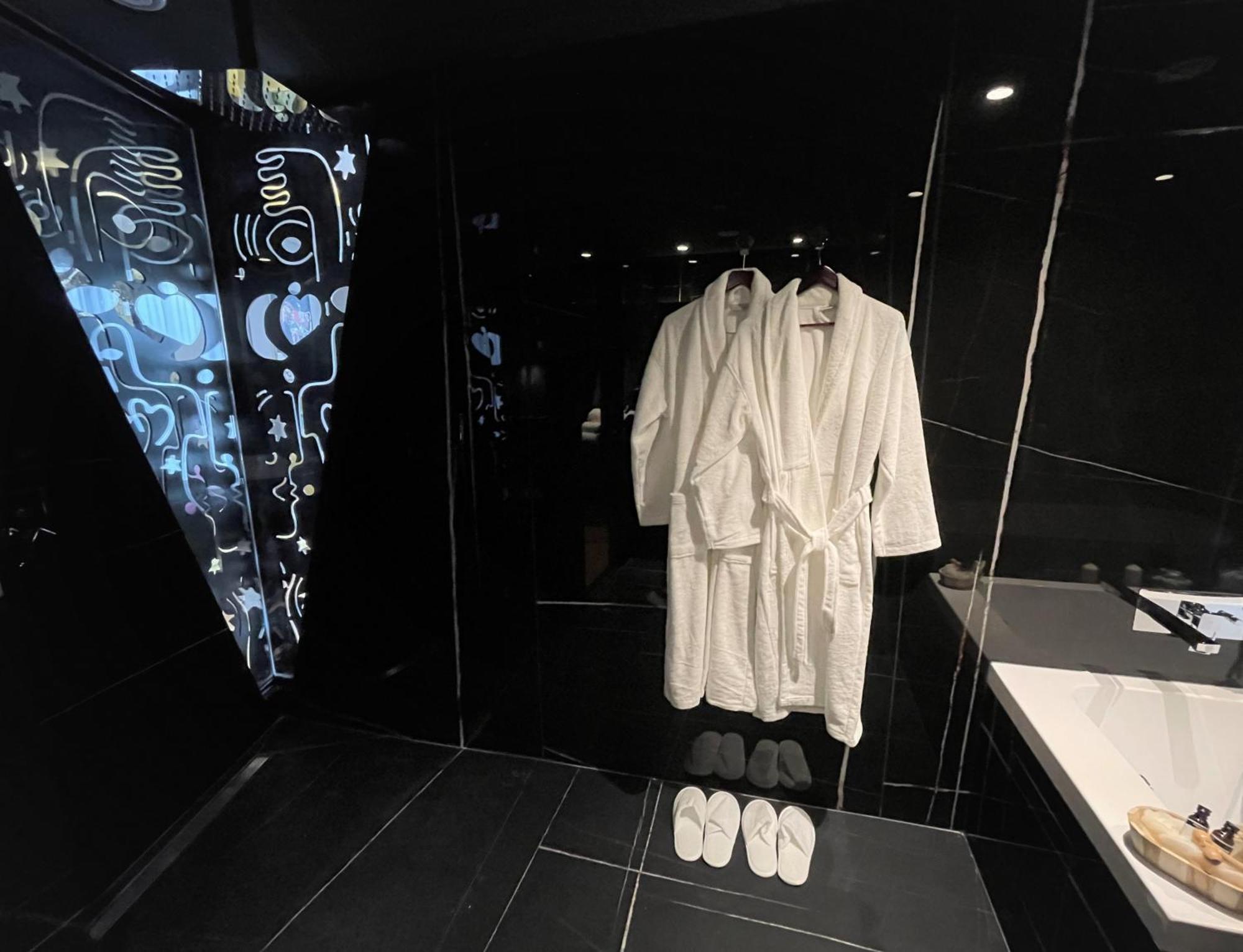 Arka Art Hotel Kashari Exterior foto Bathroom