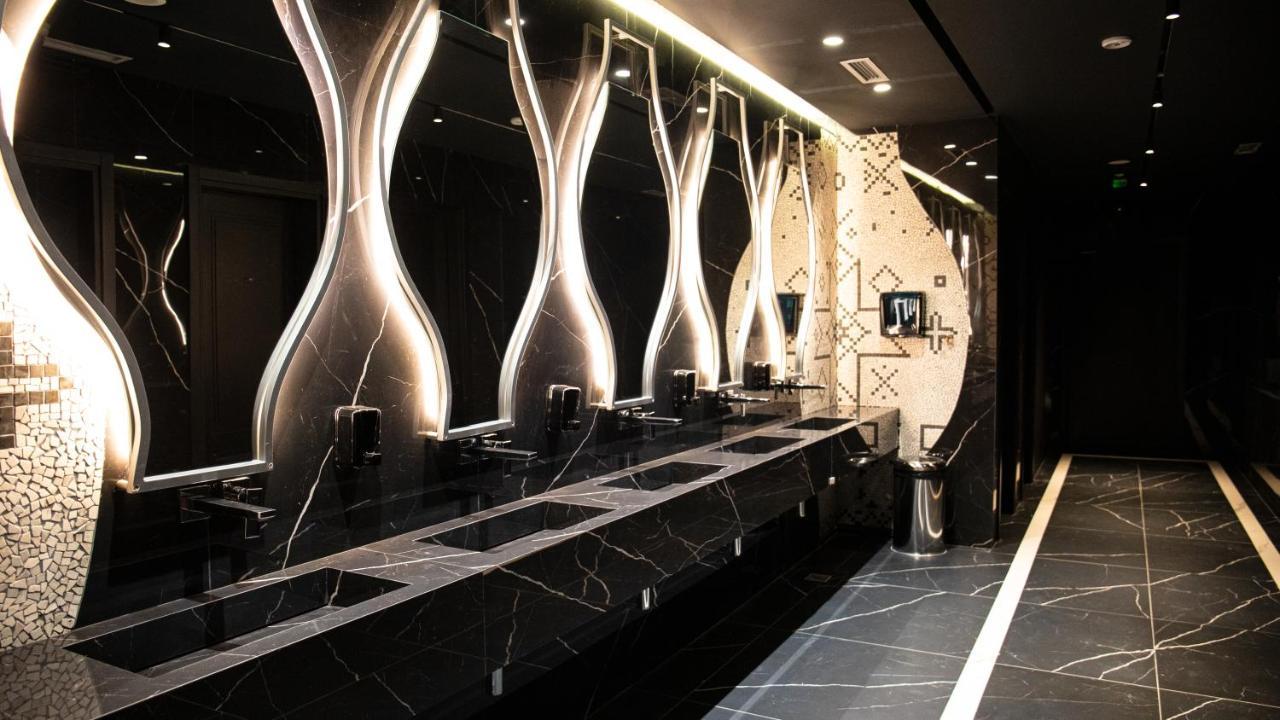 Arka Art Hotel Kashari Exterior foto The interior of the restroom at the 2012 Olympics