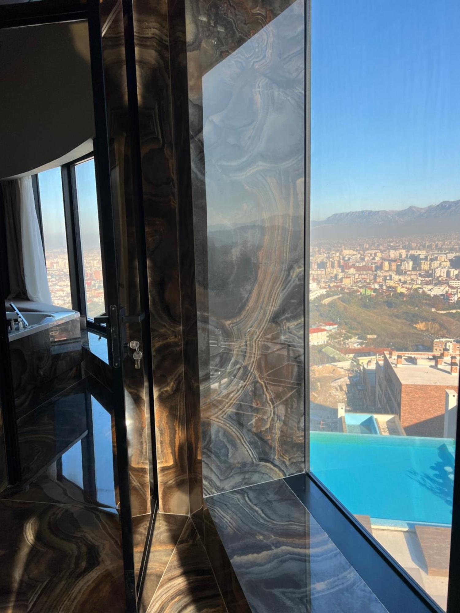 Arka Art Hotel Kashari Exterior foto View from the 100th floor