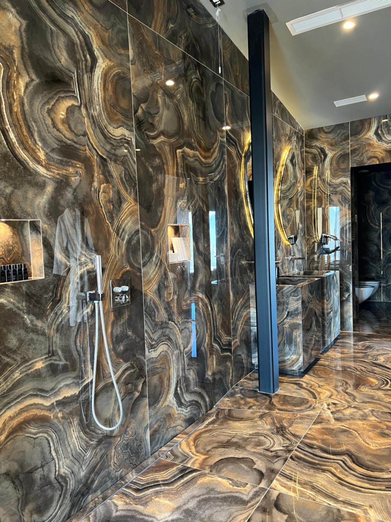 Arka Art Hotel Kashari Exterior foto Bathroom in the hotel