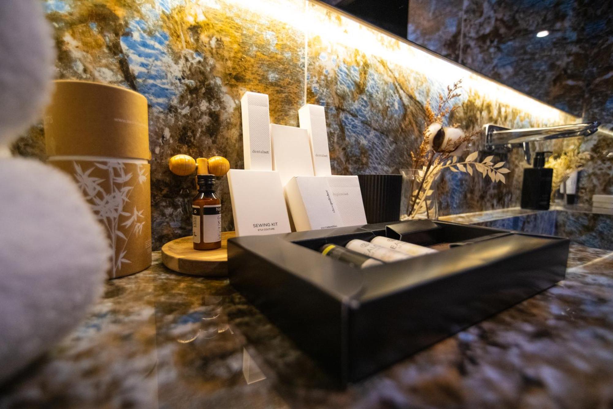Arka Art Hotel Kashari Exterior foto The interior of the lounge