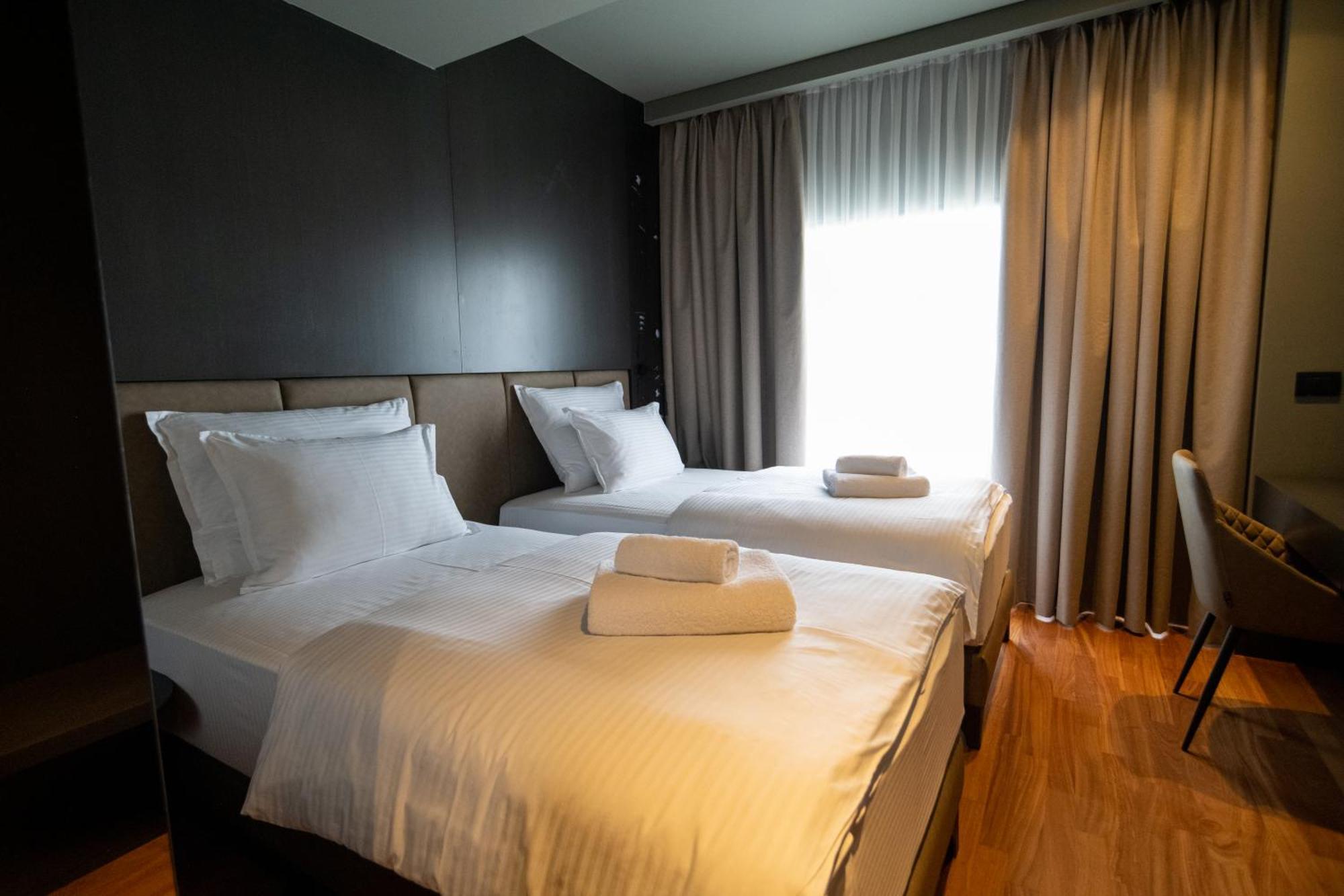 Arka Art Hotel Kashari Exterior foto A room at the hotel