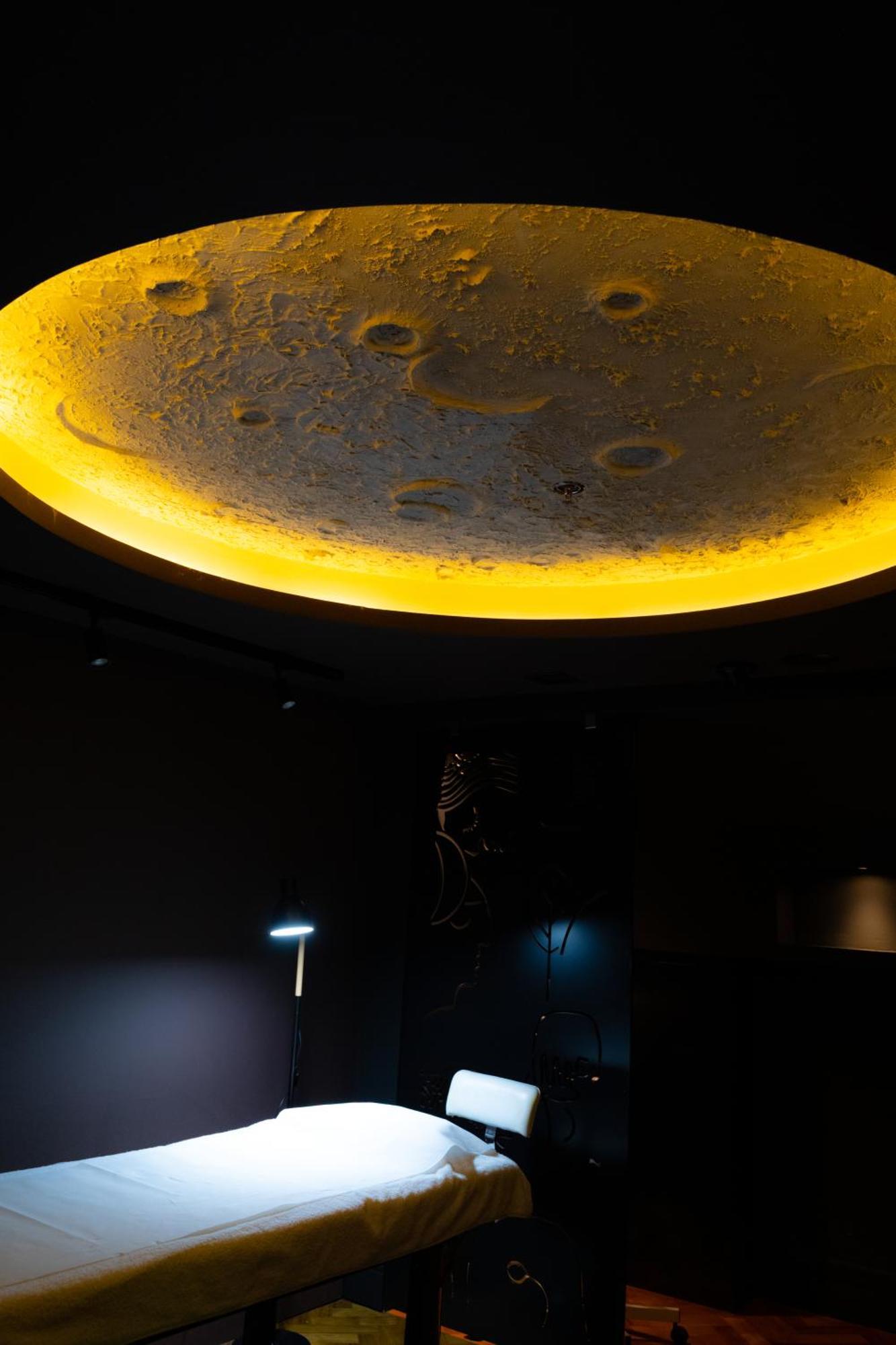 Arka Art Hotel Kashari Exterior foto The ceiling of the chapel